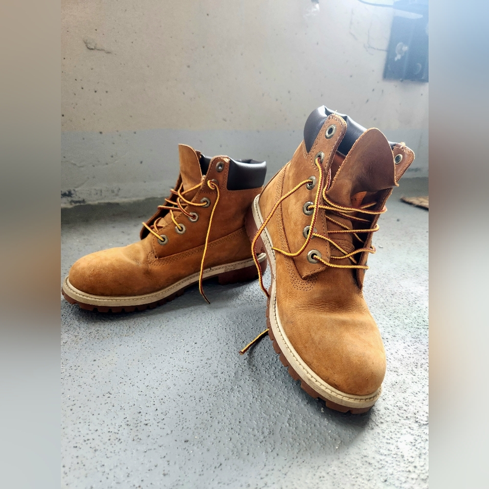 Timberland Waterproof Boots (Wheat Nubuck, Women's Size 8)